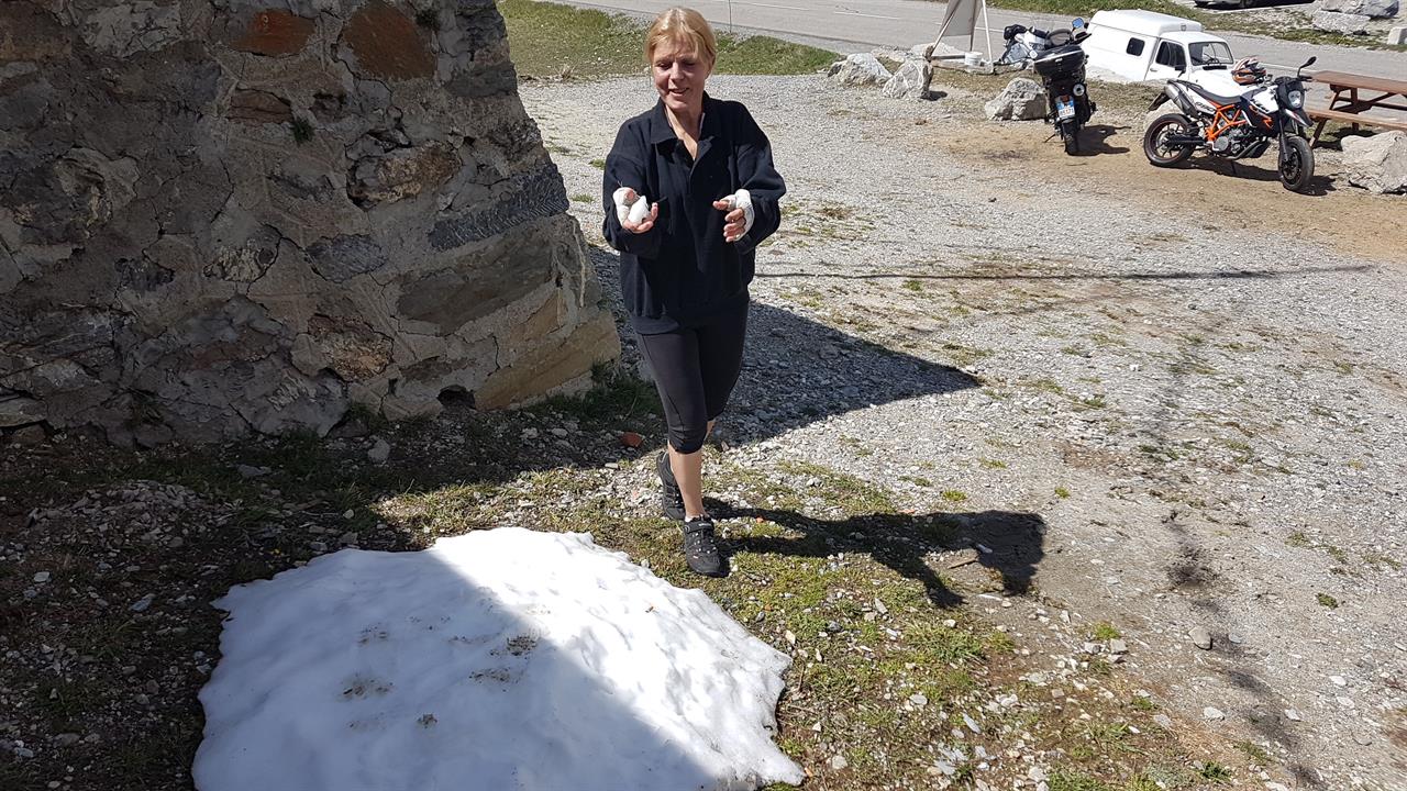 nog wat sneeuw op de col
